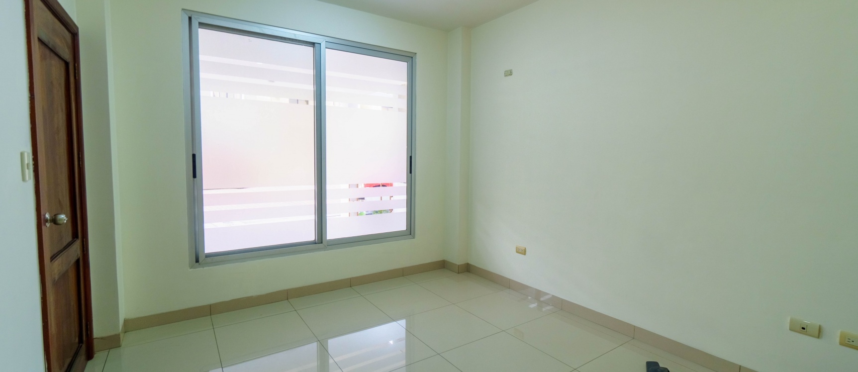 Casa en venta ubicada en Urbanización Villa Club, etapa Natura GeoBienes - Casa en venta ubicada en Urbanización Villa Club, etapa Natura - Plusvalia Guayaquil Casas de venta y alquiler Inmobiliaria Ecuador