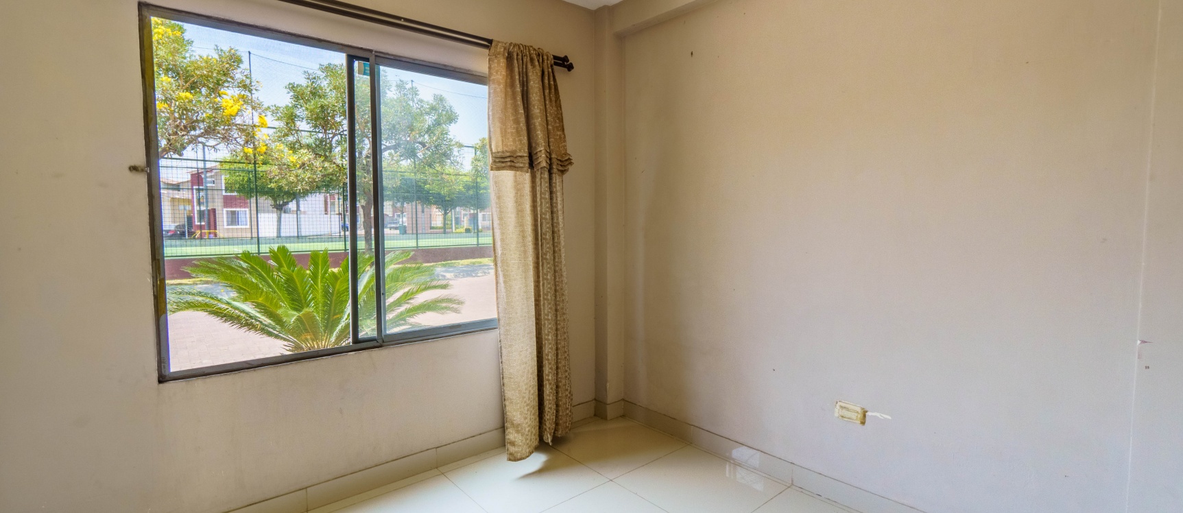 Casa en venta ubicada en Urbanización Villa Italia, La Aurora. Vía Daule GeoBienes - Casa en venta ubicada en Urbanización Villa Italia, La Aurora. Vía Daule - Plusvalia Guayaquil Casas de venta y alquiler Inmobiliaria Ecuador