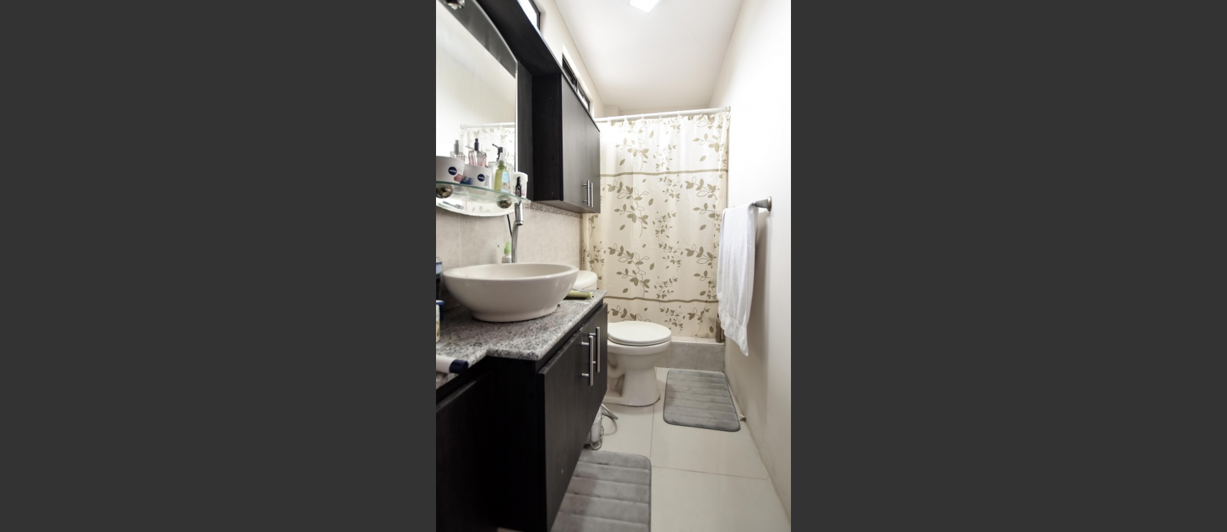 Casa en venta ubicada en Villa Club Doral, Av. Leon Febres Cordero GeoBienes - Casa en venta ubicada en Villa Club Doral, Av. Leon Febres Cordero - Plusvalia Guayaquil Casas de venta y alquiler Inmobiliaria Ecuador