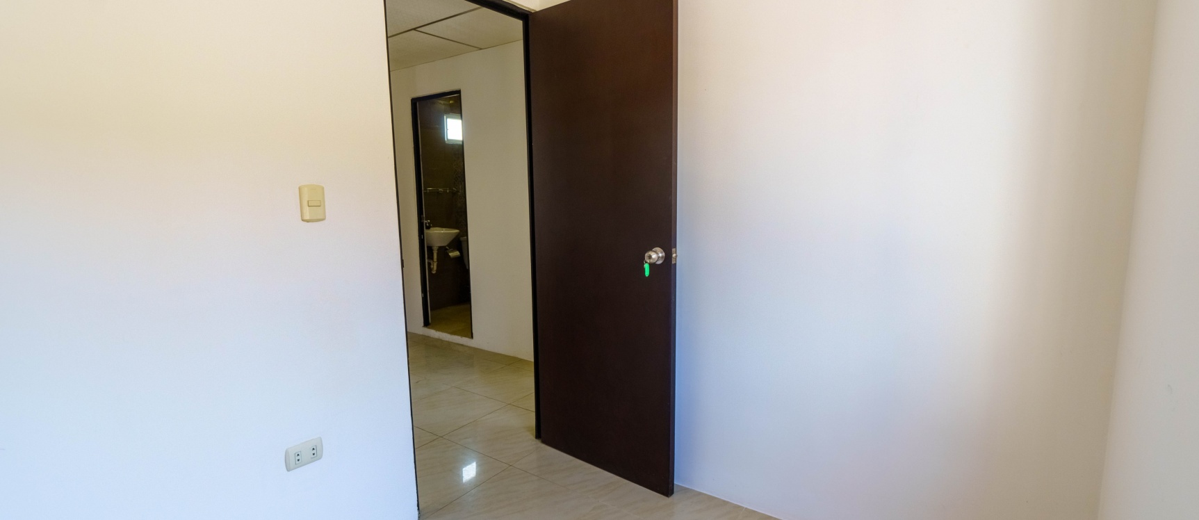 Casa en venta ubicada en Villa del Rey, Etapa Beatriz GeoBienes - Casa en venta ubicada en Villa del Rey, Etapa Beatriz - Plusvalia Guayaquil Casas de venta y alquiler Inmobiliaria Ecuador