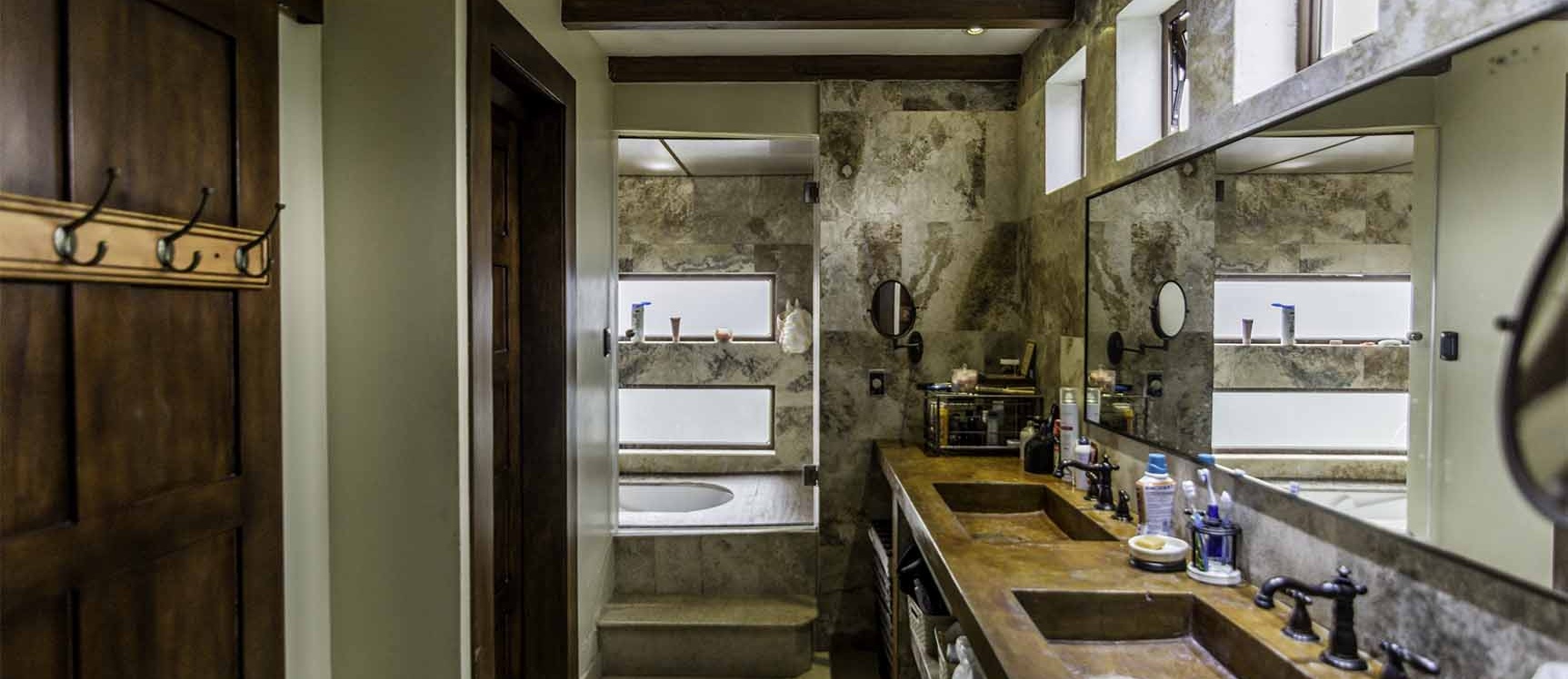 Casa en venta Urb. Portifino, Vía a la Costa GeoBienes - Casa en venta en la Urbanización Portofino, Vía a la Costa - Plusvalia Guayaquil Casas de venta y alquiler Inmobiliaria Ecuador