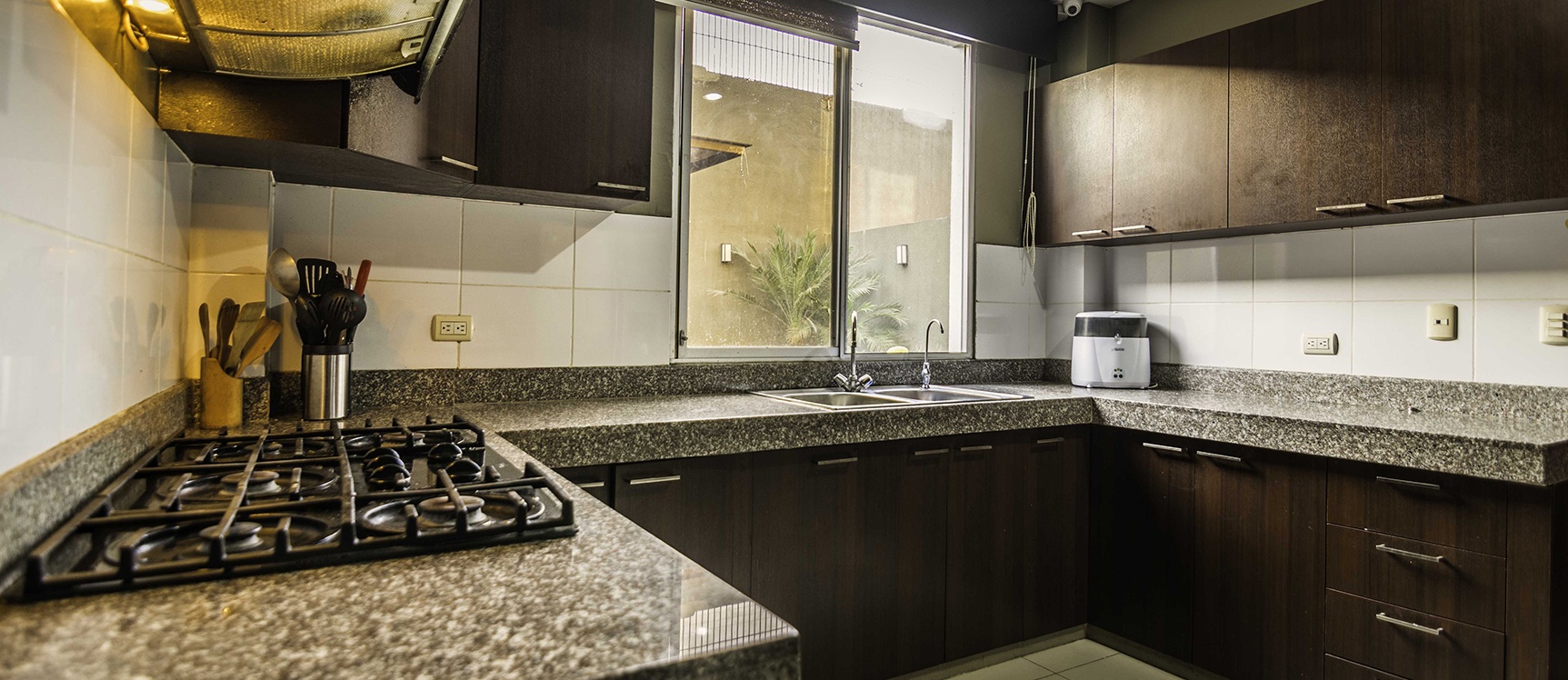 Casa en venta Urb. San Sebastían, Samborondón GeoBienes - Casa en venta Urb. San Sebastían, Samborondón - Plusvalia Guayaquil Casas de venta y alquiler Inmobiliaria Ecuador