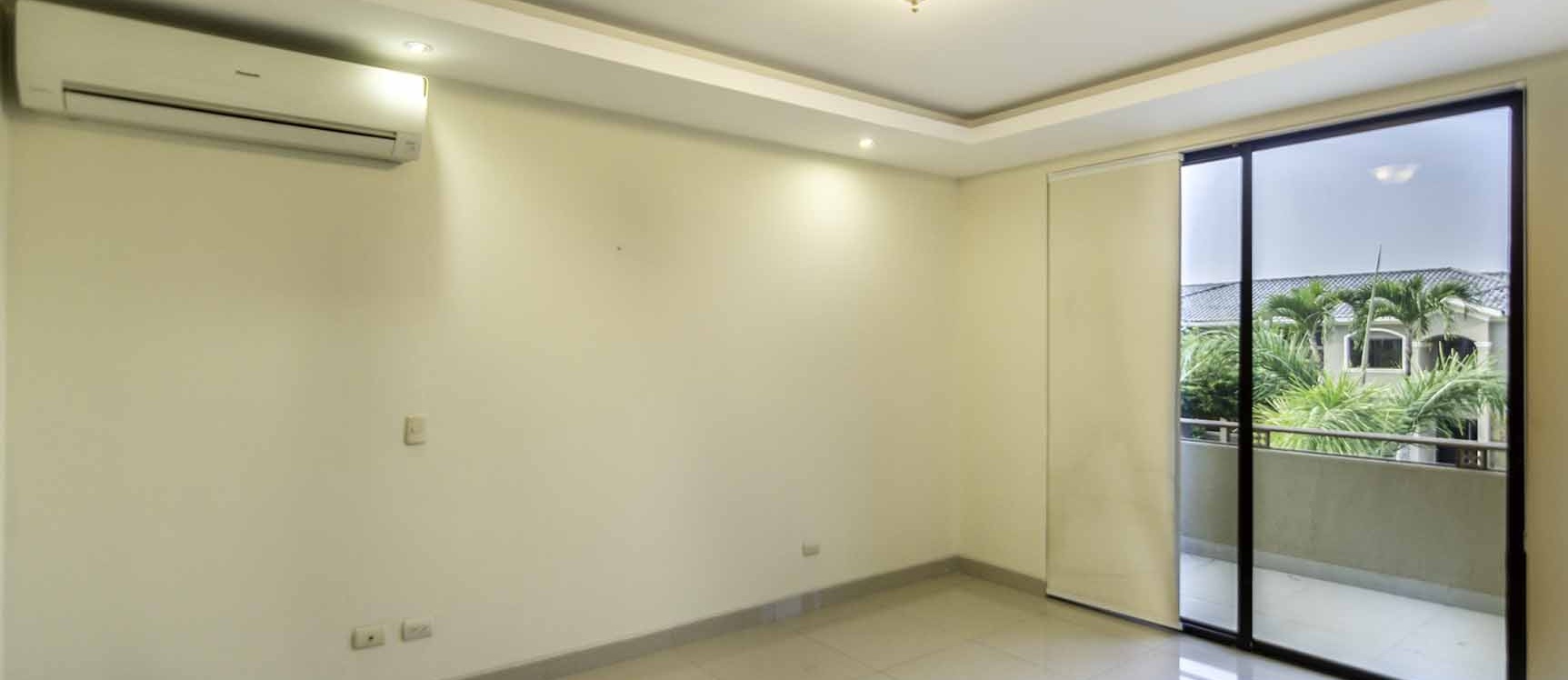 Casa en venta Urb. Terrasol , Vía Samborondón GeoBienes - Casa en venta Urb. Terrasol, Vía Samborondón - Plusvalia Guayaquil Casas de venta y alquiler Inmobiliaria Ecuador