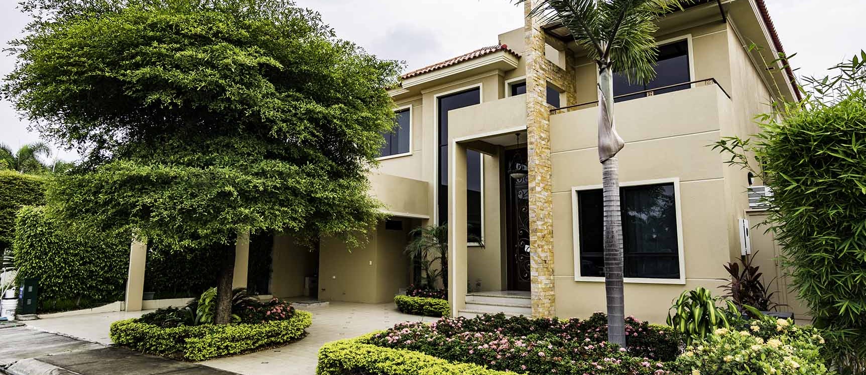 Casa en venta Urb. Terrasol , Vía Samborondón GeoBienes - Casa en venta Urb. Terrasol, Vía Samborondón - Plusvalia Guayaquil Casas de venta y alquiler Inmobiliaria Ecuador