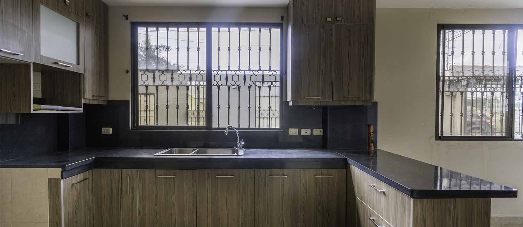 GeoBienes - Casa en venta Urb. Tornero, Vía Samborondón.  - Plusvalia Guayaquil Casas de venta y alquiler Inmobiliaria Ecuador