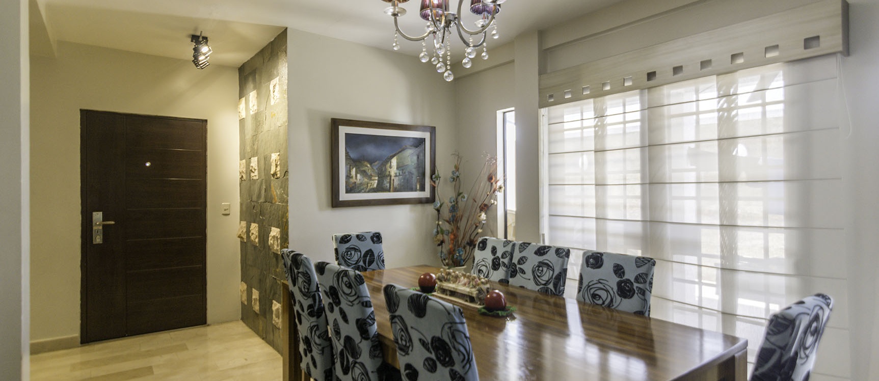 Casa en venta Urb. Villa Club, Vía Samborondón GeoBienes - Casa en venta Urb. Villa Club, Vía Samborondón - Plusvalia Guayaquil Casas de venta y alquiler Inmobiliaria Ecuador