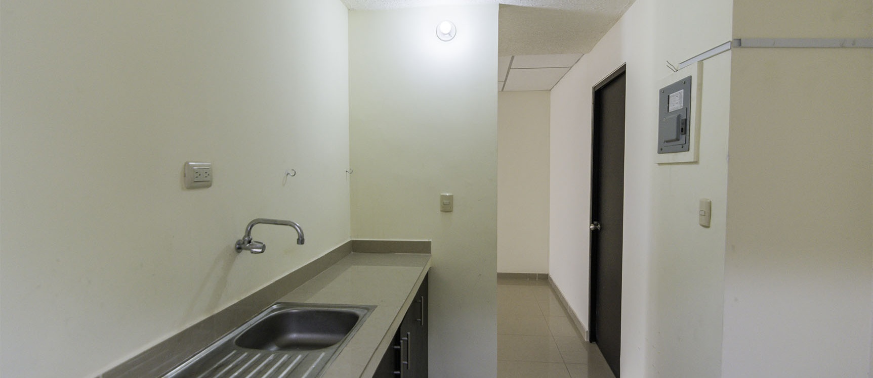 Casa en Venta Urb. Villas del Rey, Vía a Daule GeoBienes - Casa en Venta Urb. Villas del Rey, Vía a Daule - Plusvalia Guayaquil Casas de venta y alquiler Inmobiliaria Ecuador