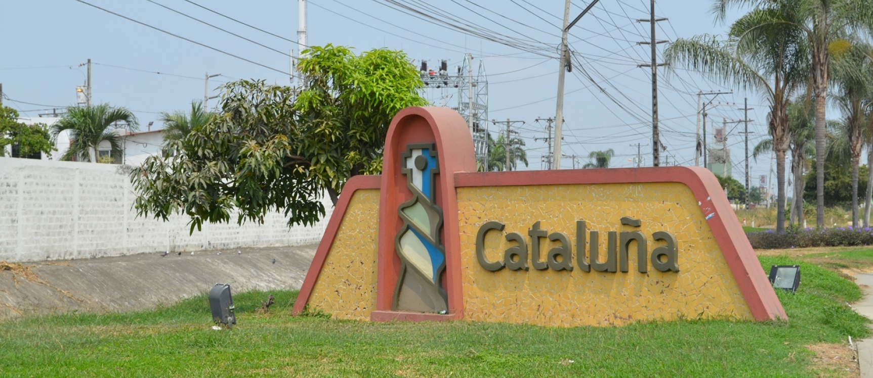 Casa en venta urbanización Cataluña vía Salitre - Samborondon GeoBienes - Casa en venta urbanización Cataluña vía Salitre - Samborondon - Plusvalia Guayaquil Casas de venta y alquiler Inmobiliaria Ecuador