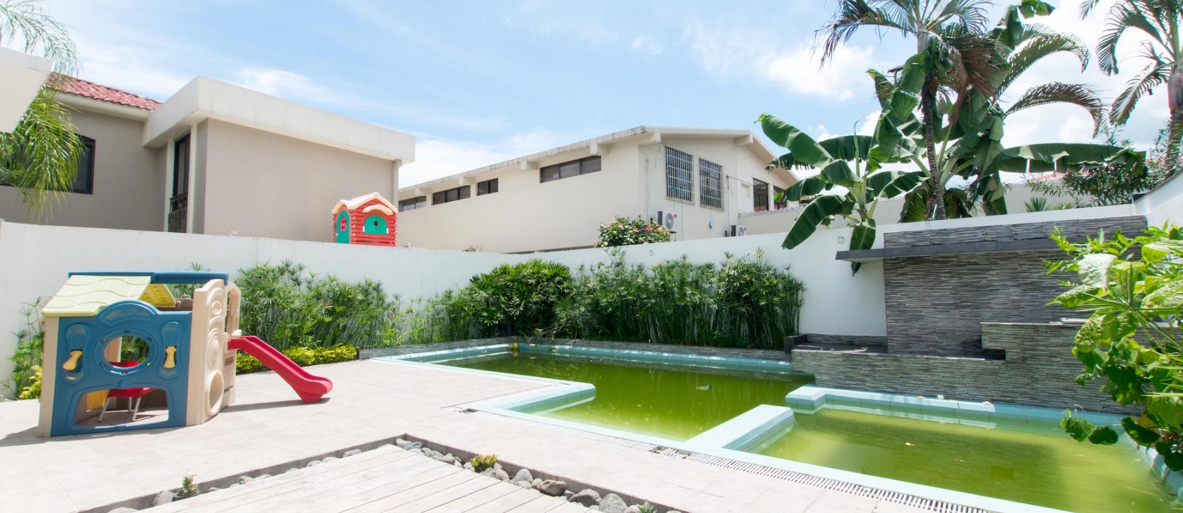 Casa en venta urbanizacion Laguna Club, vía a la Costa GeoBienes - Casa en venta urbanizacion Laguna Club, vía a la Costa - Plusvalia Guayaquil Casas de venta y alquiler Inmobiliaria Ecuador