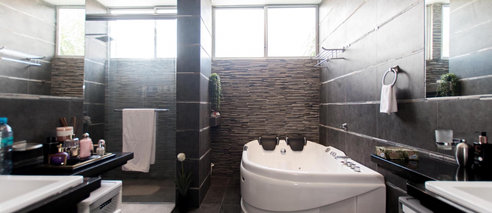 Casa en venta urbanizacion Laguna Club, vía a la Costa GeoBienes - Casa en venta urbanizacion Laguna Club, vía a la Costa - Plusvalia Guayaquil Casas de venta y alquiler Inmobiliaria Ecuador
