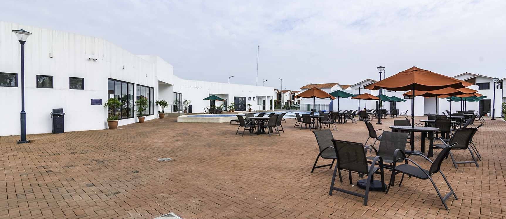 Casa en Venta Urbanización Napoli - Vía Samborondón GeoBienes - Casa en Venta Urbanización Napoli - Vía Samborondón - Plusvalia Guayaquil Casas de venta y alquiler Inmobiliaria Ecuador