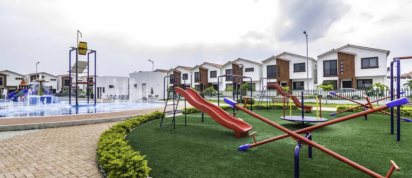 GeoBienes - Casa en Venta Urbanización Napoli - Vía Samborondón - Plusvalia Guayaquil Casas de venta y alquiler Inmobiliaria Ecuador