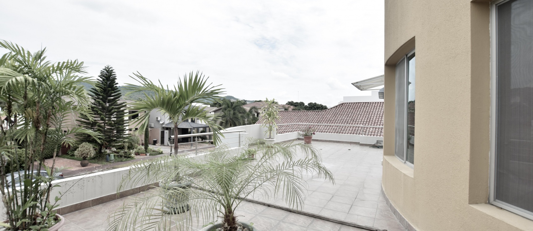 Casa en venta urbanización PortoFino, Vía a la Costa GeoBienes - Casa en venta urbanización PortoFino, Vía a la Costa - Plusvalia Guayaquil Casas de venta y alquiler Inmobiliaria Ecuador