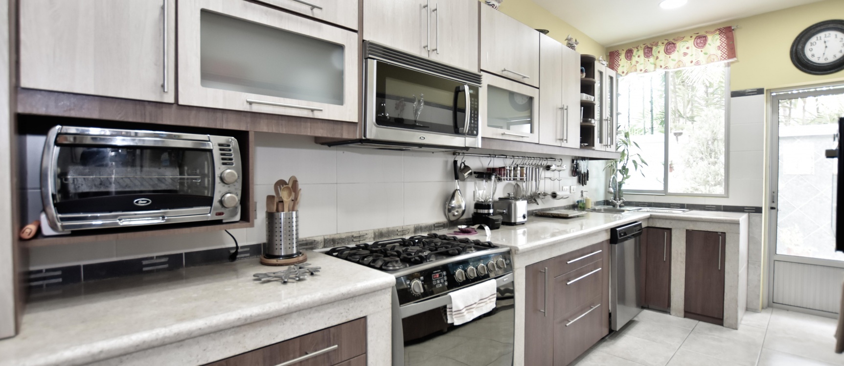 Casa en venta urbanización PortoFino, Vía a la Costa GeoBienes - Casa en venta urbanización PortoFino, Vía a la Costa - Plusvalia Guayaquil Casas de venta y alquiler Inmobiliaria Ecuador