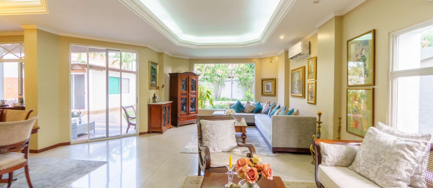 Casa en venta urbanización Rio Lindo, Samborondón GeoBienes - Casa en venta urbanización Rio Lindo, Samborondón - Plusvalia Guayaquil Casas de venta y alquiler Inmobiliaria Ecuador