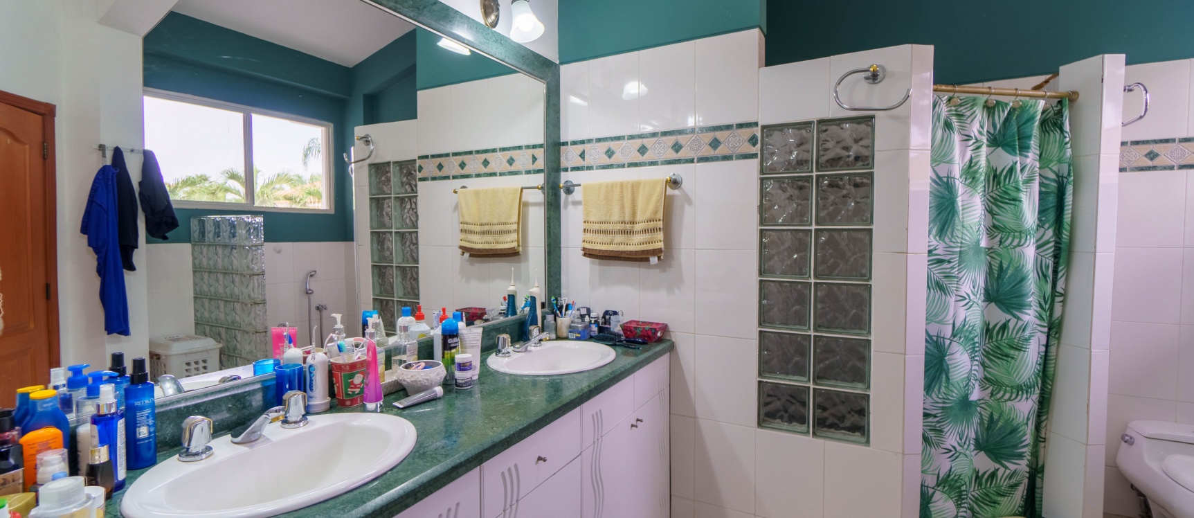 Casa en venta urbanización Rio Lindo, Samborondón GeoBienes - Casa en venta urbanización Rio Lindo, Samborondón - Plusvalia Guayaquil Casas de venta y alquiler Inmobiliaria Ecuador