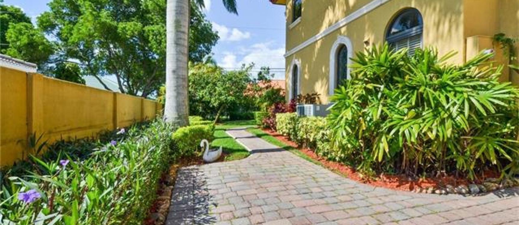 Casa en venta Vanderbilt-DORAL GeoBienes - Casa en venta Vanderbilt-DORAL - Plusvalia Guayaquil Casas de venta y alquiler Inmobiliaria Ecuador