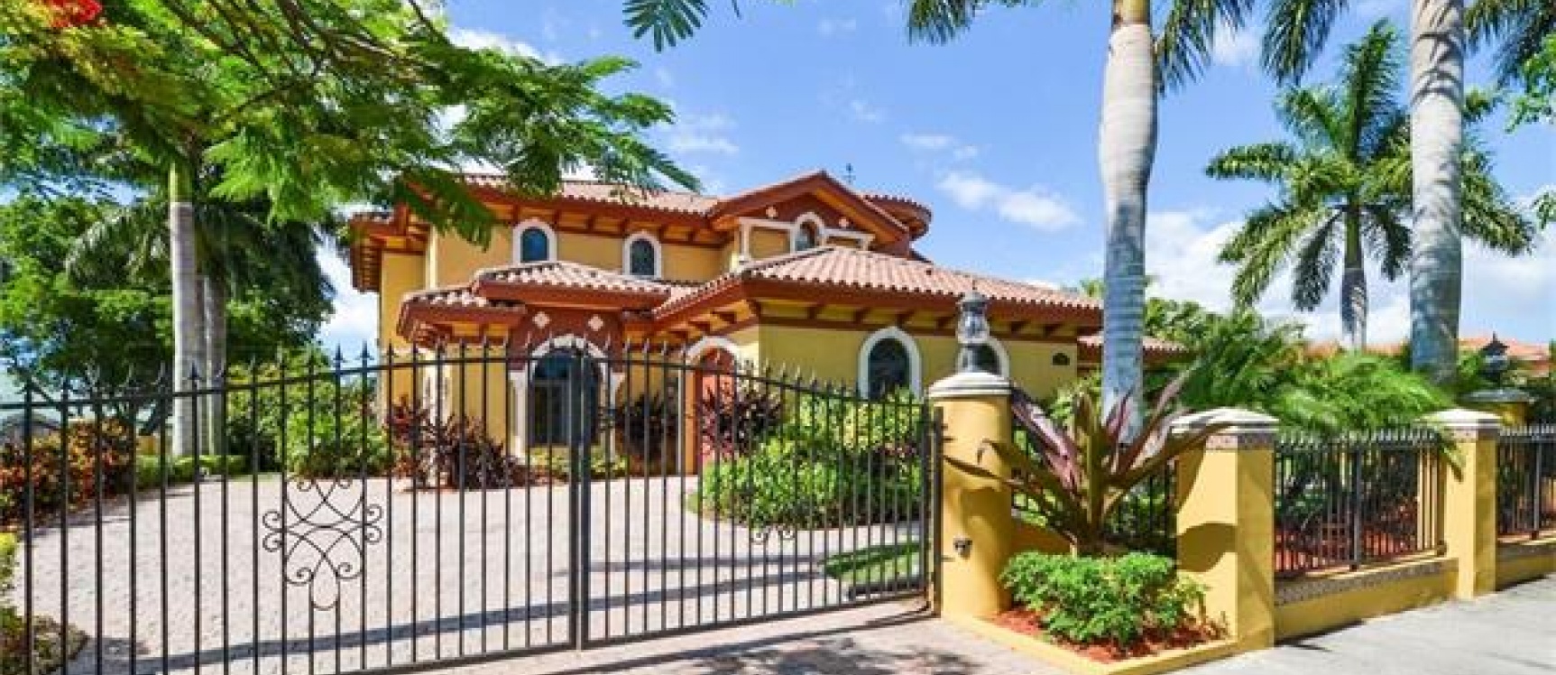Casa en venta Vanderbilt-DORAL GeoBienes - Casa en venta Vanderbilt-DORAL - Plusvalia Guayaquil Casas de venta y alquiler Inmobiliaria Ecuador