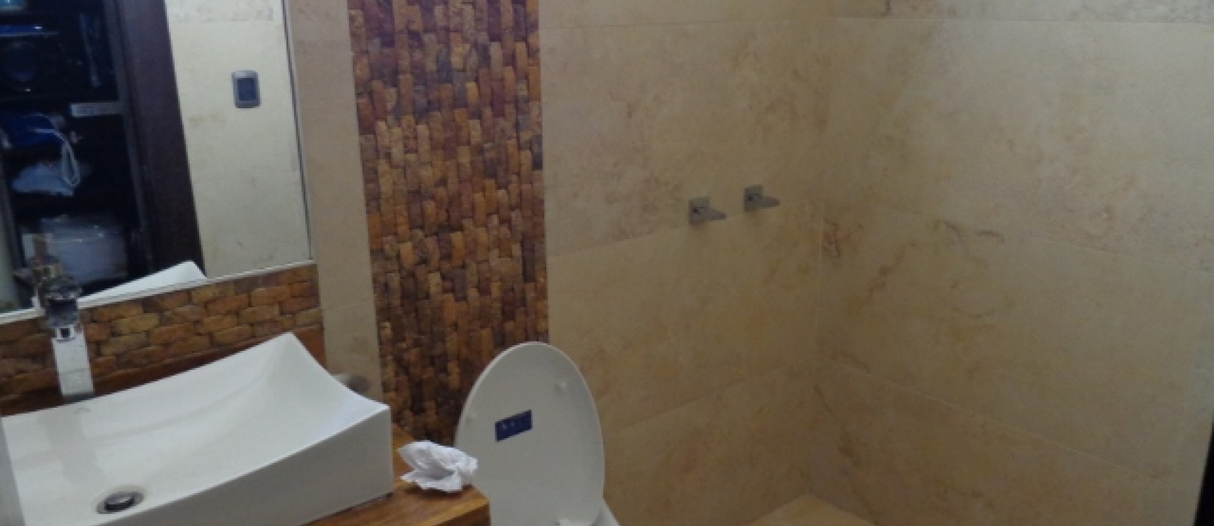 Casa Espectacular en Venta en Laguna del Sol, Samborondon GeoBienes - Casa Espectacular en Venta en Laguna del Sol, Samborondon - Plusvalia Guayaquil Casas de venta y alquiler Inmobiliaria Ecuador