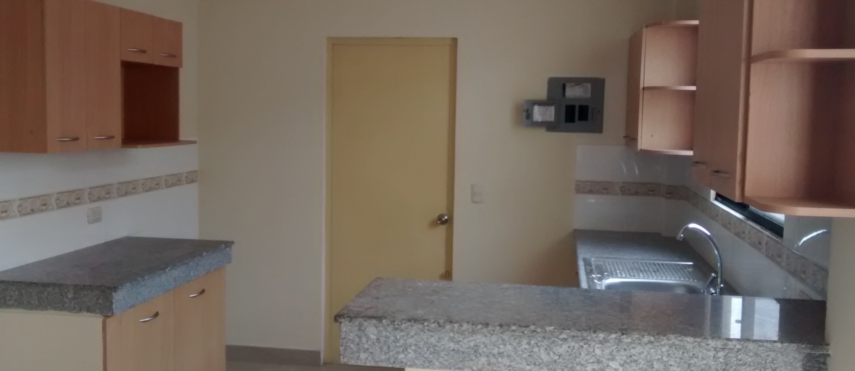 Casa esquinera en alquiler Urb. Milan GeoBienes - Casa esquinera en alquiler Urb. Milan - Plusvalia Guayaquil Casas de venta y alquiler Inmobiliaria Ecuador
