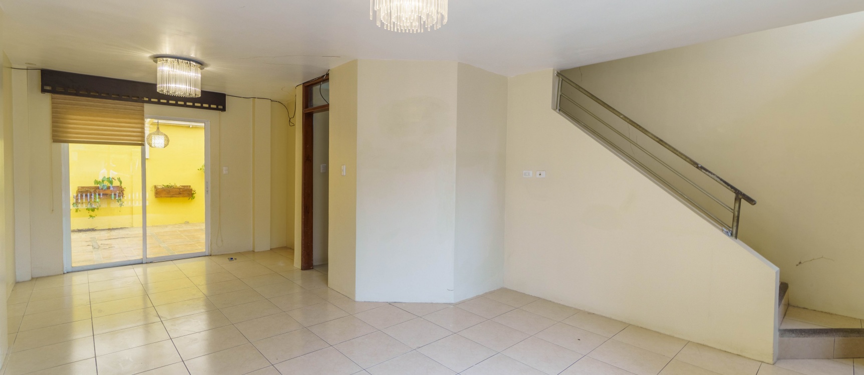 Casa esquinera en venta ubicada en Ciudadela Olimpo, Vía a la Costa GeoBienes - Casa esquinera en venta ubicada en Ciudadela Olimpo, Vía a la Costa - Plusvalia Guayaquil Casas de venta y alquiler Inmobiliaria Ecuador
