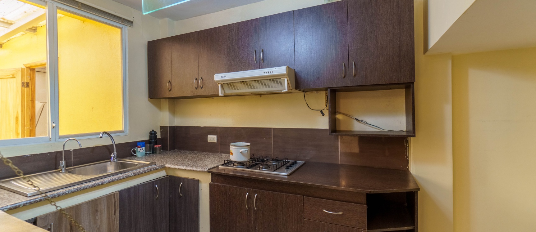 Casa esquinera en venta ubicada en Ciudadela Olimpo, Vía a la Costa GeoBienes - Casa esquinera en venta ubicada en Ciudadela Olimpo, Vía a la Costa - Plusvalia Guayaquil Casas de venta y alquiler Inmobiliaria Ecuador