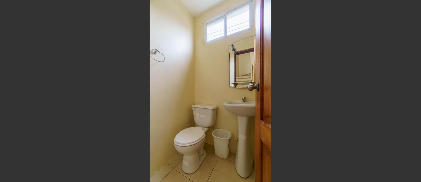 Casa esquinera en venta ubicada en Ciudadela Olimpo, Vía a la Costa GeoBienes - Casa esquinera en venta ubicada en Ciudadela Olimpo, Vía a la Costa - Plusvalia Guayaquil Casas de venta y alquiler Inmobiliaria Ecuador
