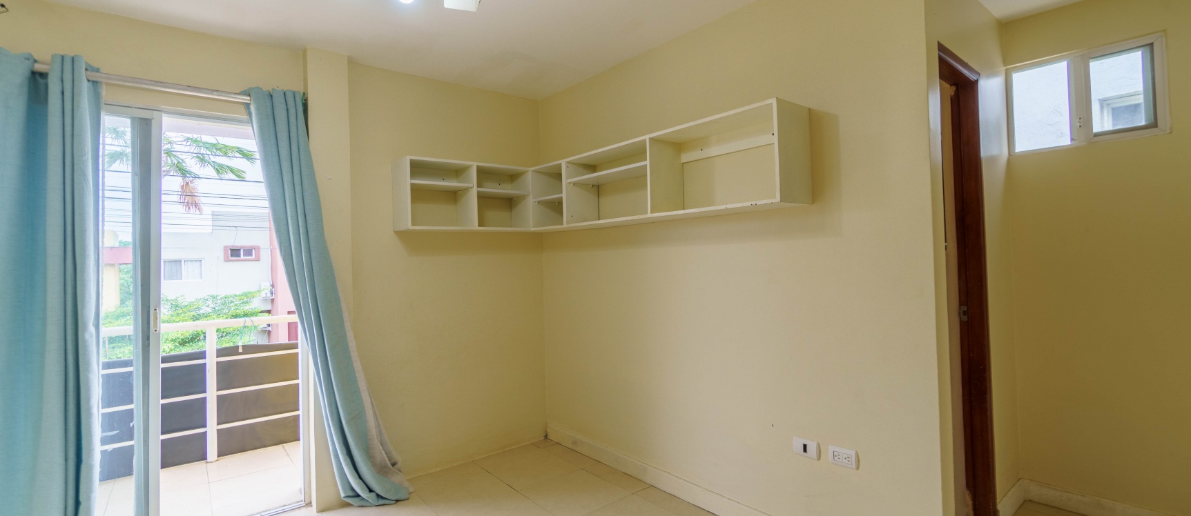 Casa esquinera en venta ubicada en Ciudadela Olimpo, Vía a la Costa GeoBienes - Casa esquinera en venta ubicada en Ciudadela Olimpo, Vía a la Costa - Plusvalia Guayaquil Casas de venta y alquiler Inmobiliaria Ecuador