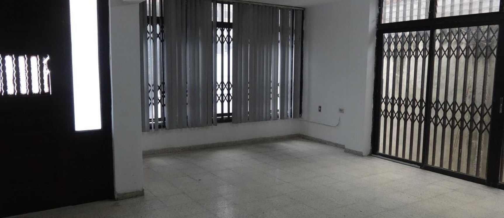 GeoBienes - Casa ideal para empresas, Vendo CDLA. ADACE Increíble Ubicacion - Plusvalia Guayaquil Casas de venta y alquiler Inmobiliaria Ecuador