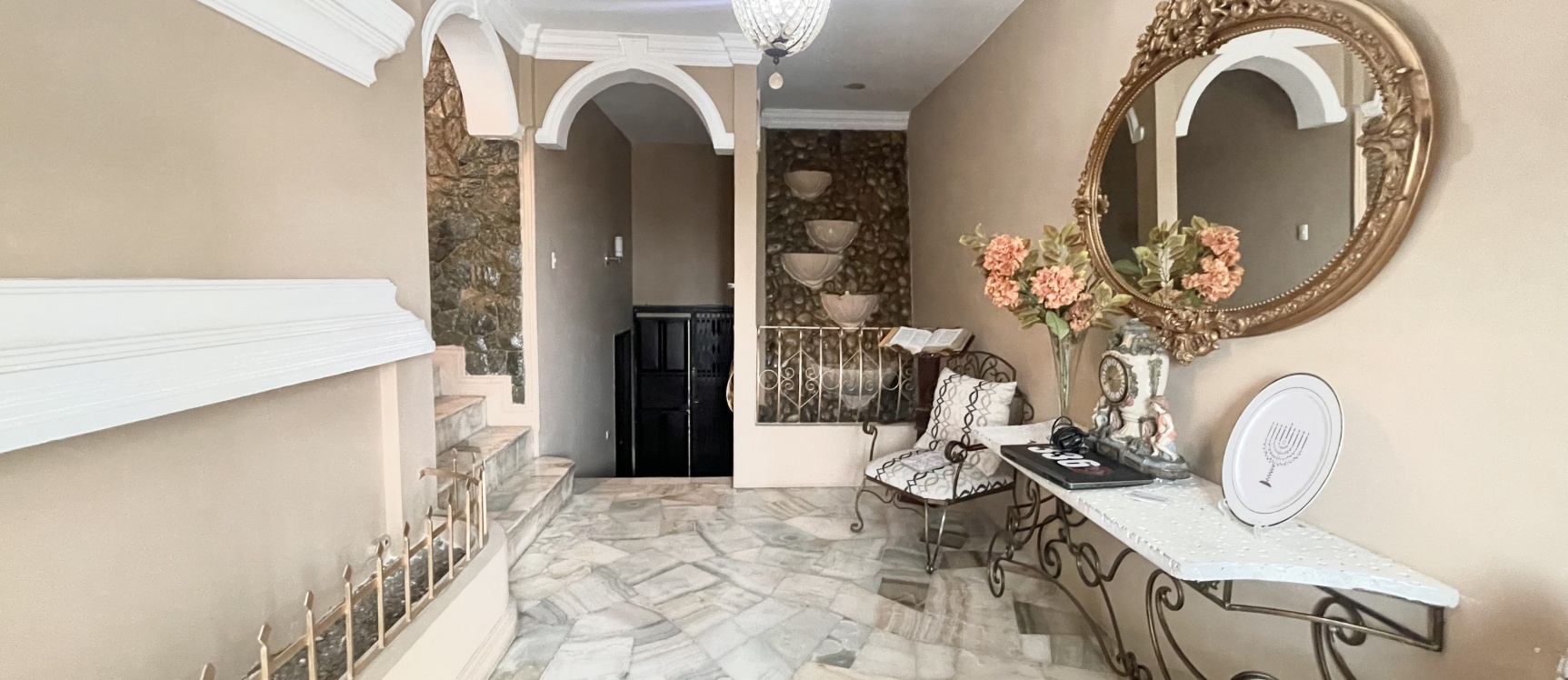 Casa para oficina en alquiler ubicada en Kennedy Norte GeoBienes - Casa para estudiantes en alquiler ubicada en Kennedy Norte (casa independiente) - Plusvalia Guayaquil Casas de venta y alquiler Inmobiliaria Ecuador