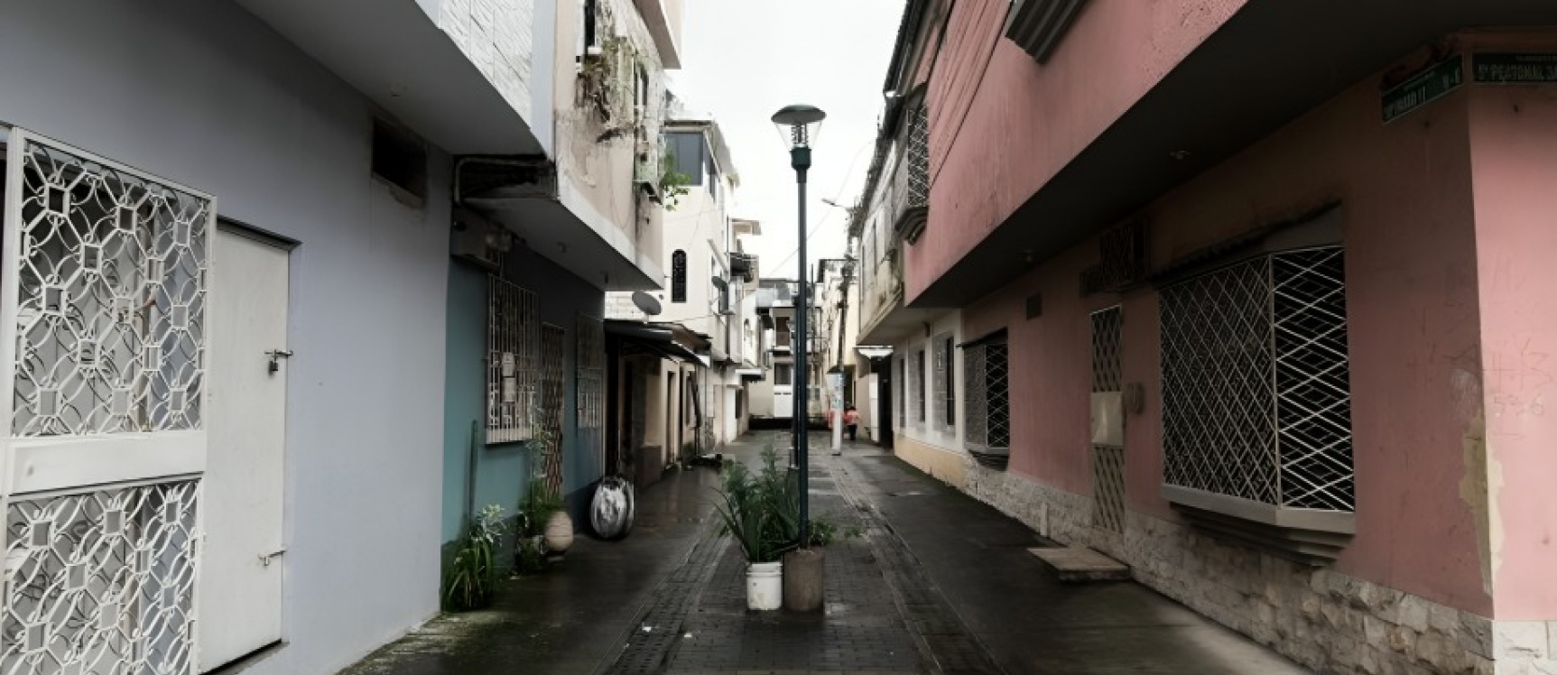 Casa rentera en venta ubicada en sauces 9, norte de Guayaquil GeoBienes - Casa rentera en venta ubicada en sauces 9, norte de Guayaquil - Plusvalia Guayaquil Casas de venta y alquiler Inmobiliaria Ecuador