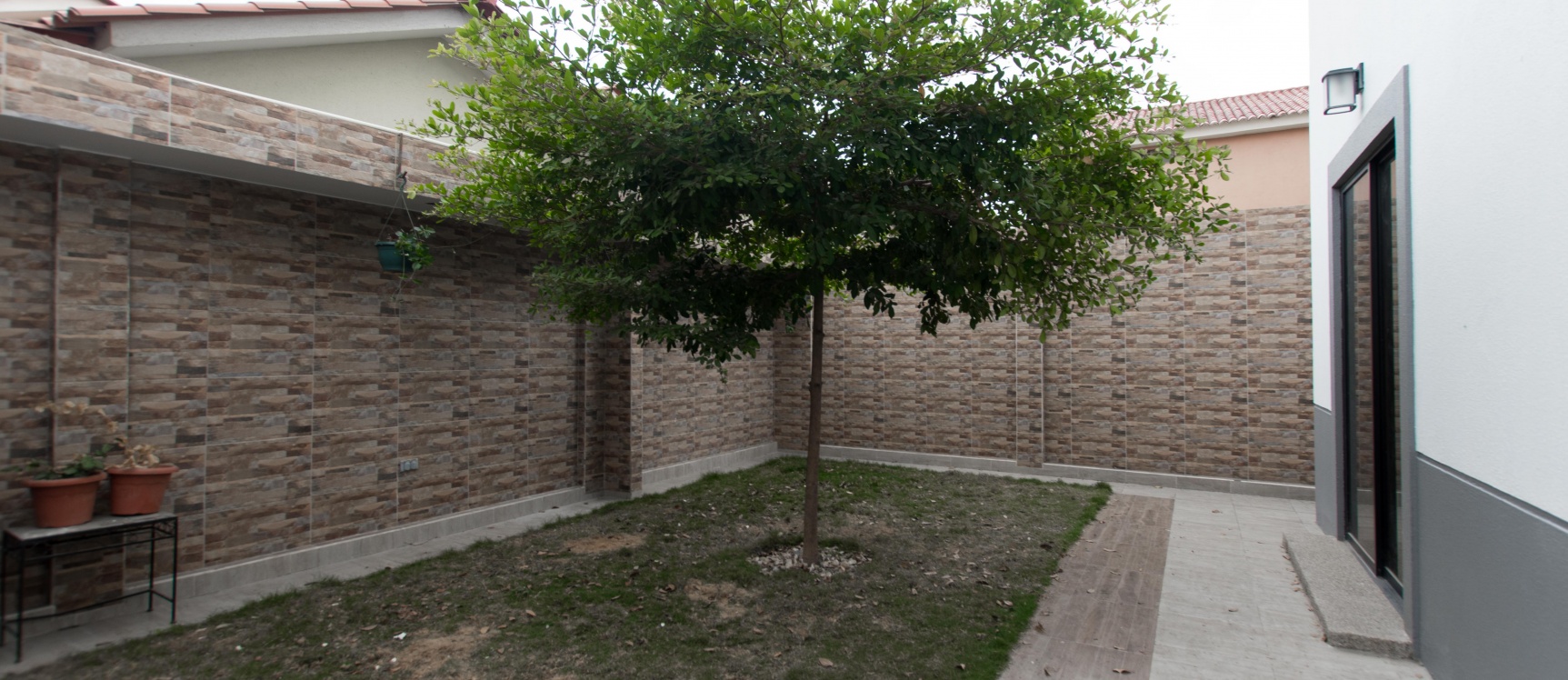 Casa semi amoblada en alquiler ubicada en Ciudad Celeste GeoBienes - Casa semi amoblada en alquiler ubicada en Ciudad Celeste - Plusvalia Guayaquil Casas de venta y alquiler Inmobiliaria Ecuador
