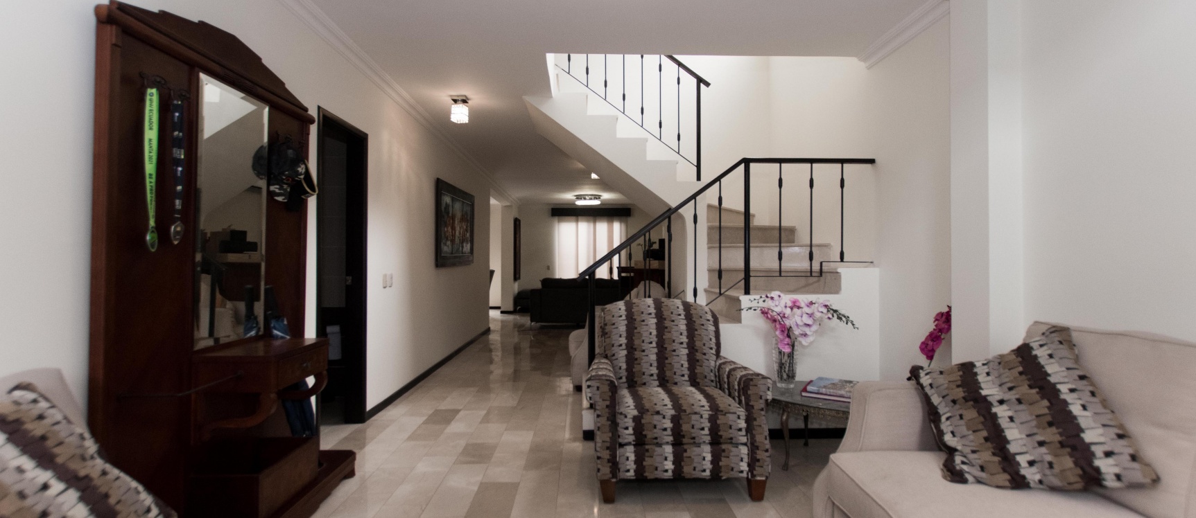 Casa semi amoblada en alquiler ubicada en Ciudad Celeste GeoBienes - Casa semi amoblada en alquiler ubicada en Ciudad Celeste - Plusvalia Guayaquil Casas de venta y alquiler Inmobiliaria Ecuador