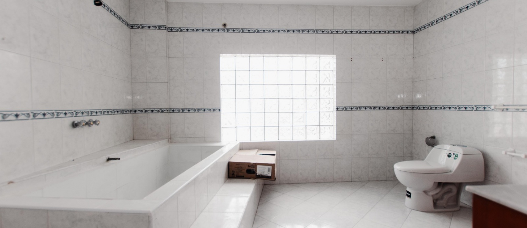 Casa uso comercial en alquiler, Urdesa Central GeoBienes - Casa uso comercial en alquiler, Urdesa Central - Plusvalia Guayaquil Casas de venta y alquiler Inmobiliaria Ecuador