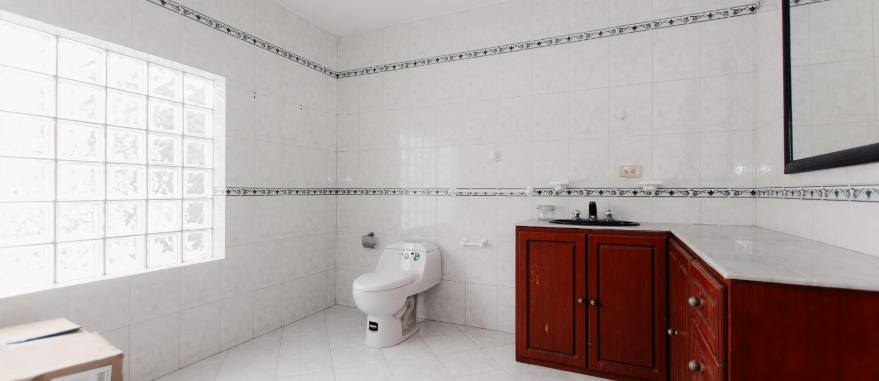 Casa uso comercial en alquiler, Urdesa Central GeoBienes - Casa uso comercial en alquiler, Urdesa Central - Plusvalia Guayaquil Casas de venta y alquiler Inmobiliaria Ecuador