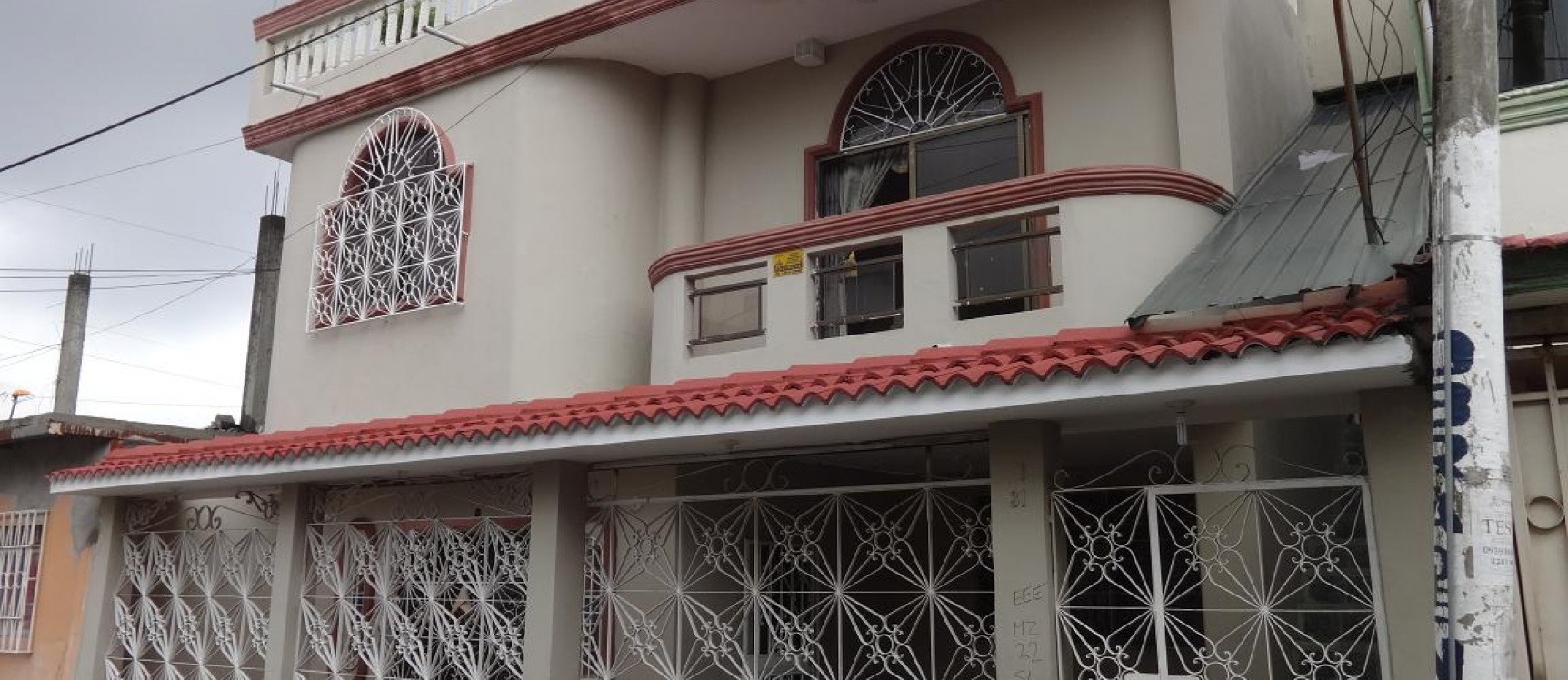 Cdla. Simon Bolivar, Vendo casa rentera cerca de Aeropuerto y Mall Del Sol GeoBienes - Cdla. Simon Bolivar, Vendo casa rentera cerca de Aeropuerto y Mall Del Sol - Plusvalia Guayaquil Casas de venta y alquiler Inmobiliaria Ecuador
