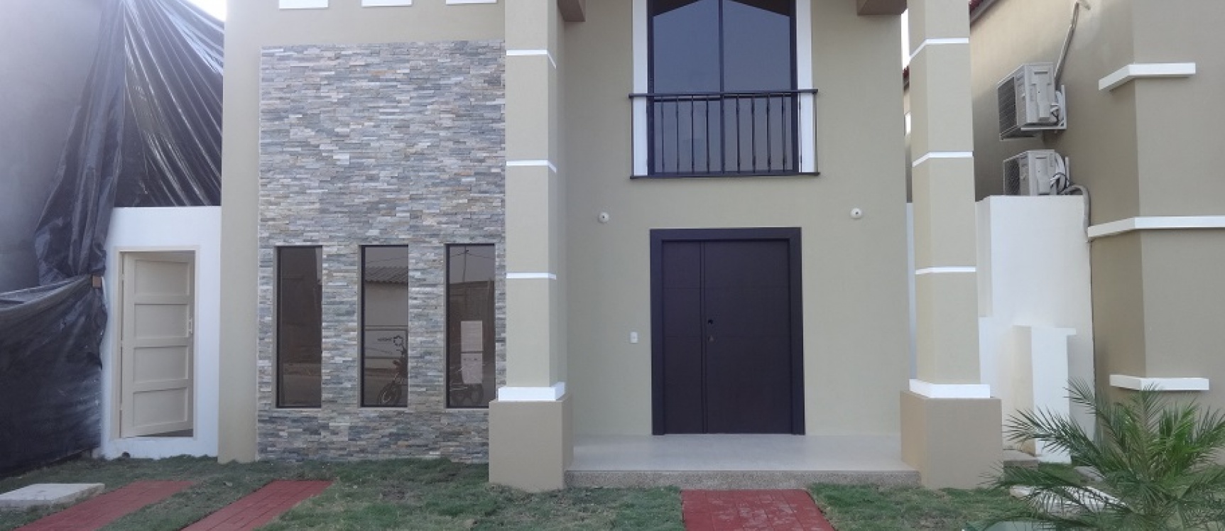 CIUDAD CELESTE, IMPONENTE CASA A LA VENTA X ESTRENAR GeoBienes - Ciudad Celeste casa en venta con 5 dormitorios en Samborondón - Plusvalia Guayaquil Casas de venta y alquiler Inmobiliaria Ecuador
