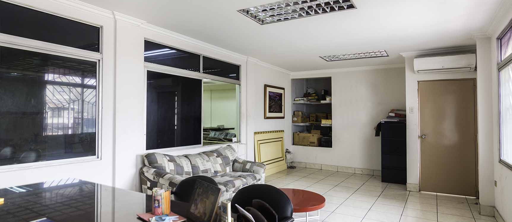 Local comercial en venta en Centro de Guayaquil GeoBienes - Local comercial en venta en Centro de Guayaquil - Plusvalia Guayaquil Casas de venta y alquiler Inmobiliaria Ecuador