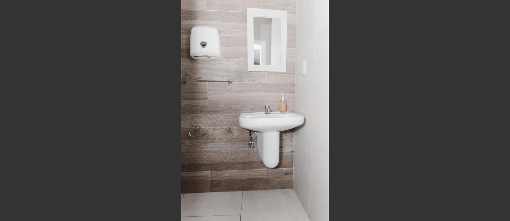Consultorio clínico amoblado en alquiler ubicado en Clinica Kennedy, junto a Policentro GeoBienes - Consultorio clínico amoblado en alquiler ubicado en Clinica Kennedy, junto a Policentro - Plusvalia Guayaquil Casas de venta y alquiler Inmobiliaria Ecuador