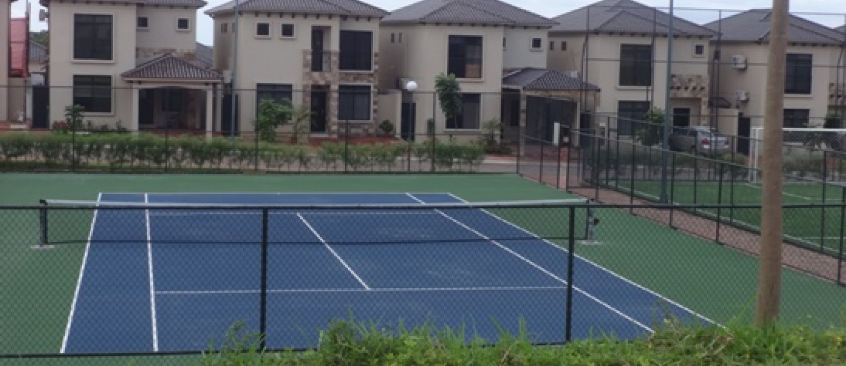 De Estreno! Casa en venta Bosques de la costa. Via a la costa Guayaquil GeoBienes - De Estreno! Casa en venta Bosques de la costa. Via a la costa Guayaquil - Plusvalia Guayaquil Casas de venta y alquiler Inmobiliaria Ecuador