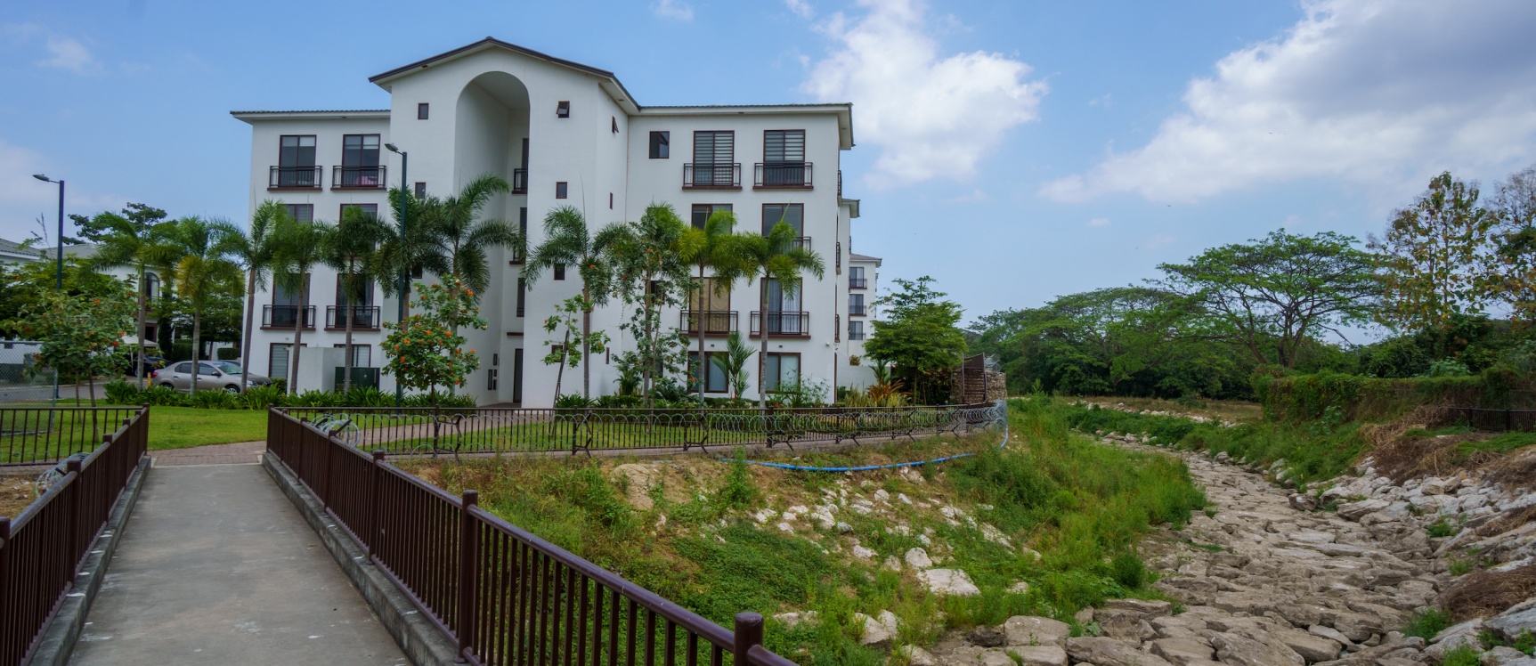 GeoBienes - Departamento 3 habitaciones en venta ubicada en la Urbanización Villas del Bosque - Plusvalia Guayaquil Casas de venta y alquiler Inmobiliaria Ecuador
