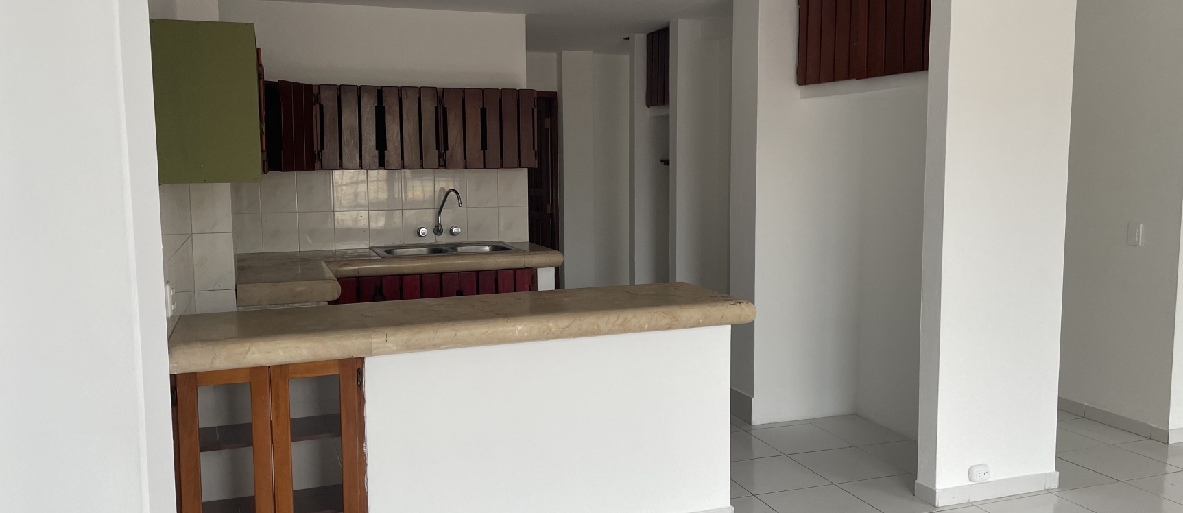 GeoBienes - Departamento en alquiler ubicado en Urdesa - Plusvalia Guayaquil Casas de venta y alquiler Inmobiliaria Ecuador