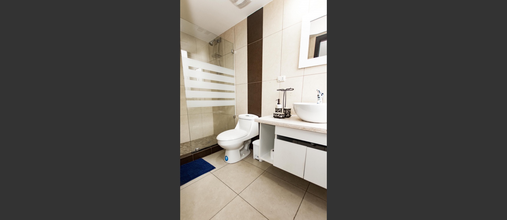 Departamento amoblado en alquiler - Ed. Torres Bellini II, Puerto Santa Ana GeoBienes - Departamento amoblado en alquiler - Ed. Torres Bellini II, Puerto Santa Ana - Plusvalia Guayaquil Casas de venta y alquiler Inmobiliaria Ecuador