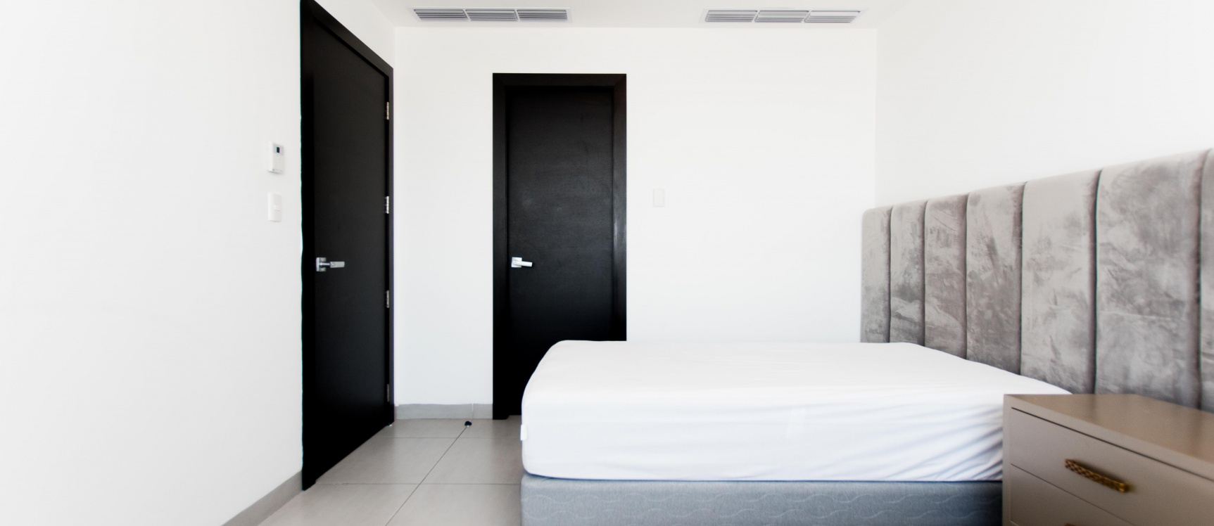 Departamento amoblado en Alquiler, Edificio Quo Luxury Apartments GeoBienes - Departamento amoblado en Alquiler, Edificio Quo Luxury Apartments - Plusvalia Guayaquil Casas de venta y alquiler Inmobiliaria Ecuador