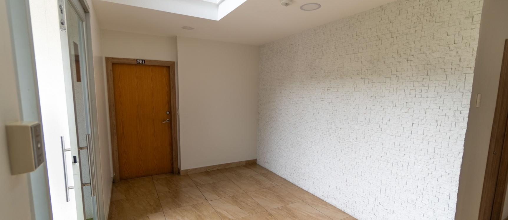 Departamento amoblado en alquiler en Condominio Victoria, Ceibos GeoBienes - Departamento amoblado en alquiler en Condominio Victoria, Ceibos - Plusvalia Guayaquil Casas de venta y alquiler Inmobiliaria Ecuador