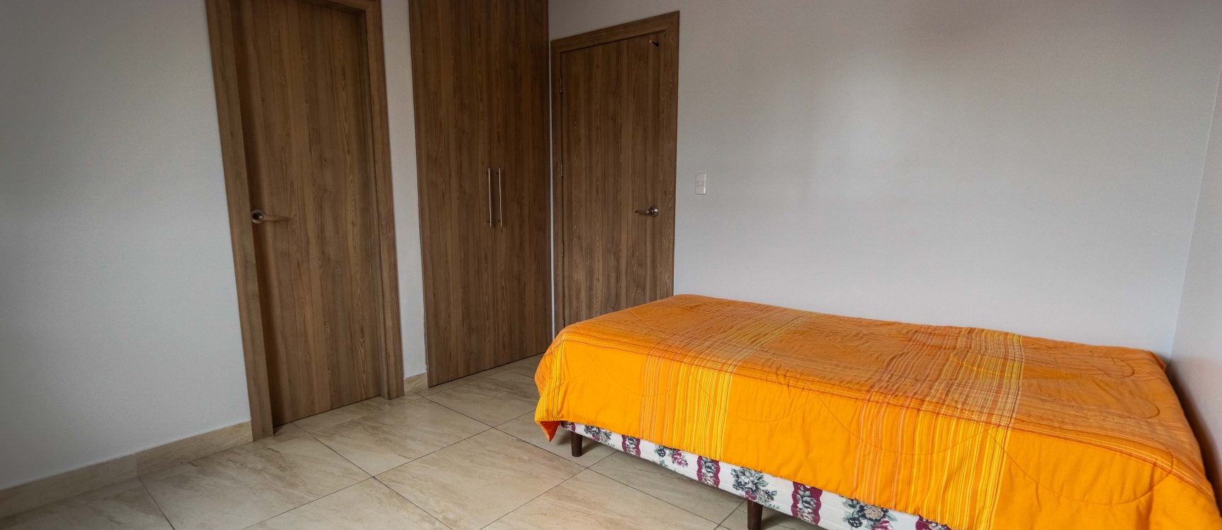 Departamento amoblado en alquiler en Condominio Victoria, Ceibos GeoBienes - Departamento amoblado en alquiler en Condominio Victoria, Ceibos - Plusvalia Guayaquil Casas de venta y alquiler Inmobiliaria Ecuador