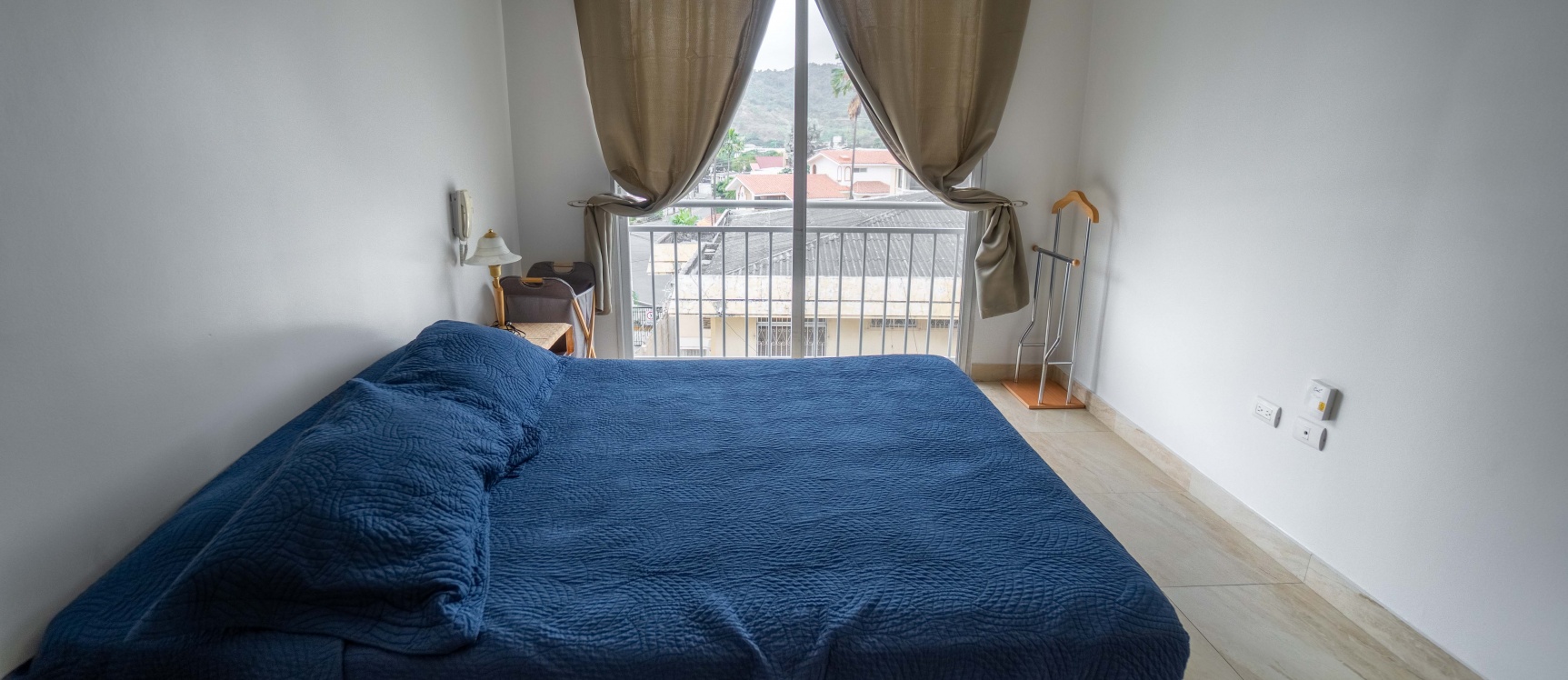Departamento amoblado en alquiler en Condominio Victoria, Ceibos GeoBienes - Departamento amoblado en alquiler en Condominio Victoria, Ceibos - Plusvalia Guayaquil Casas de venta y alquiler Inmobiliaria Ecuador