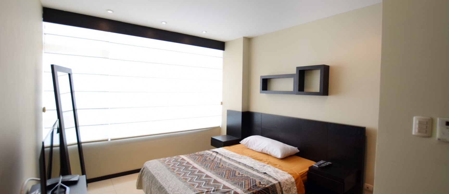Departamento amoblado en alquiler en el Edificio Elite Building, Norte de Guayaquil GeoBienes - Departamento amoblado en alquiler en el Edificio Elite Building, Norte de Guayaquil - Plusvalia Guayaquil Casas de venta y alquiler Inmobiliaria Ecuador