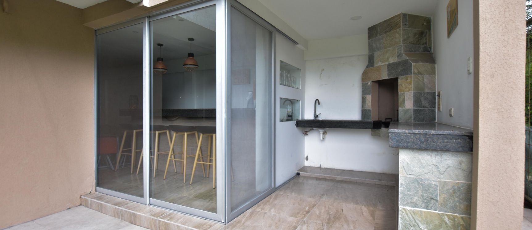 Departamento amoblado en alquiler en urbanización Puerto Azul GeoBienes - Departamento amoblado en alquiler en urbanización Puerto Azul - Plusvalia Guayaquil Casas de venta y alquiler Inmobiliaria Ecuador