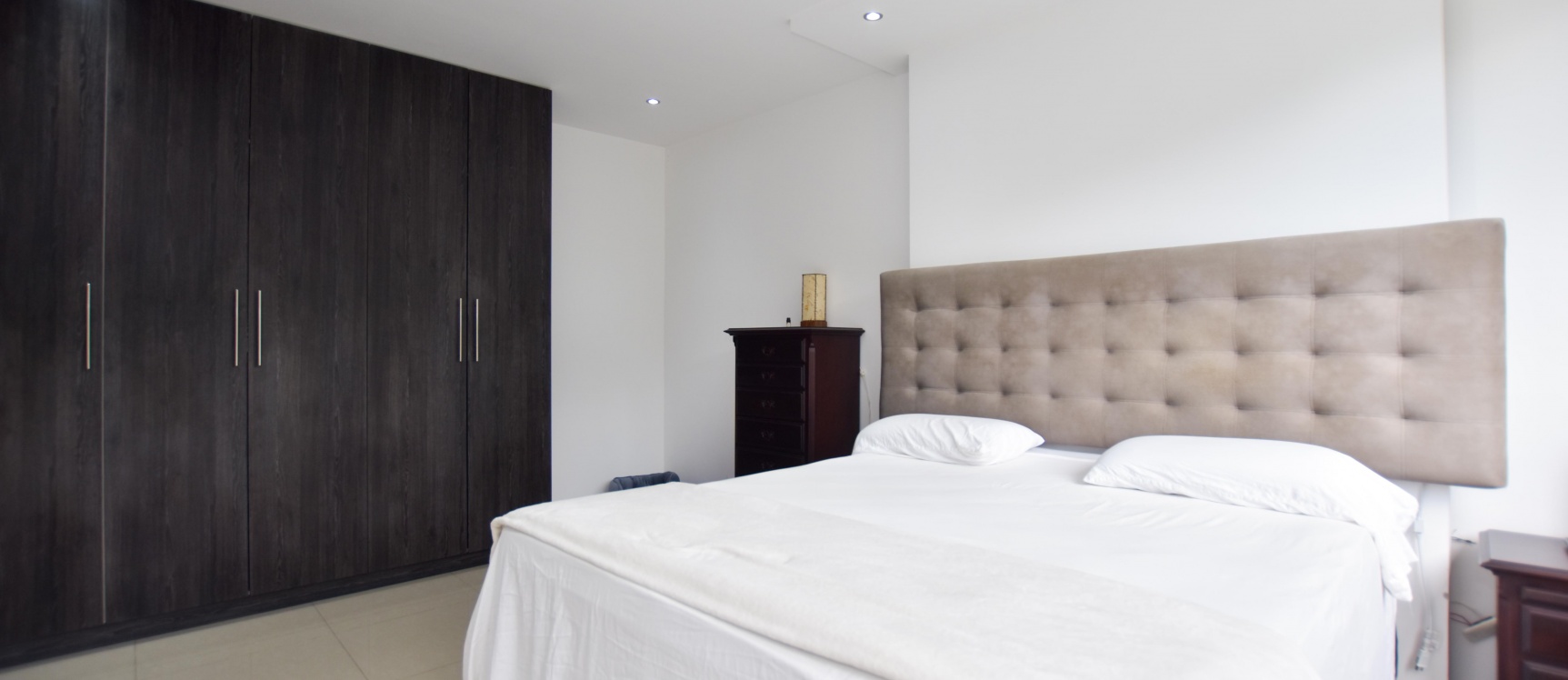 Departamento amoblado en alquiler en urbanización Puerto Azul GeoBienes - Departamento en alquiler en urbanización Puerto Azul - Plusvalia Guayaquil Casas de venta y alquiler Inmobiliaria Ecuador